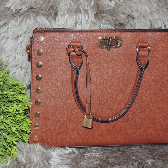 Dasien Handbags - Beautiful Brown Bag